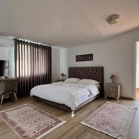 Hotel Vila Arbri Берат Екстер'єр фото