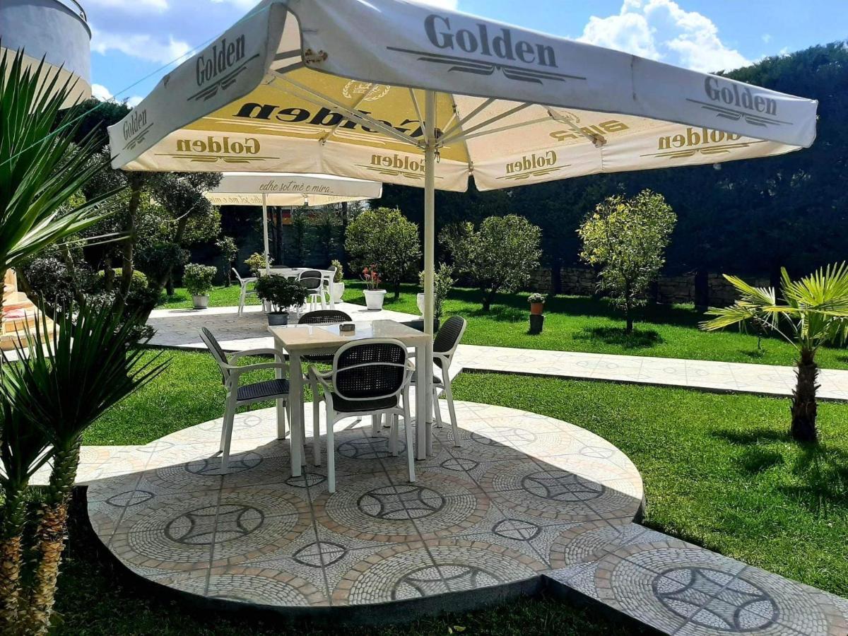 Hotel Vila Arbri Берат Екстер'єр фото