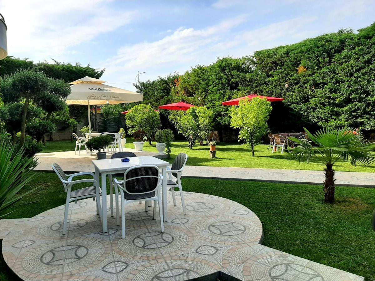 Hotel Vila Arbri Берат Екстер'єр фото