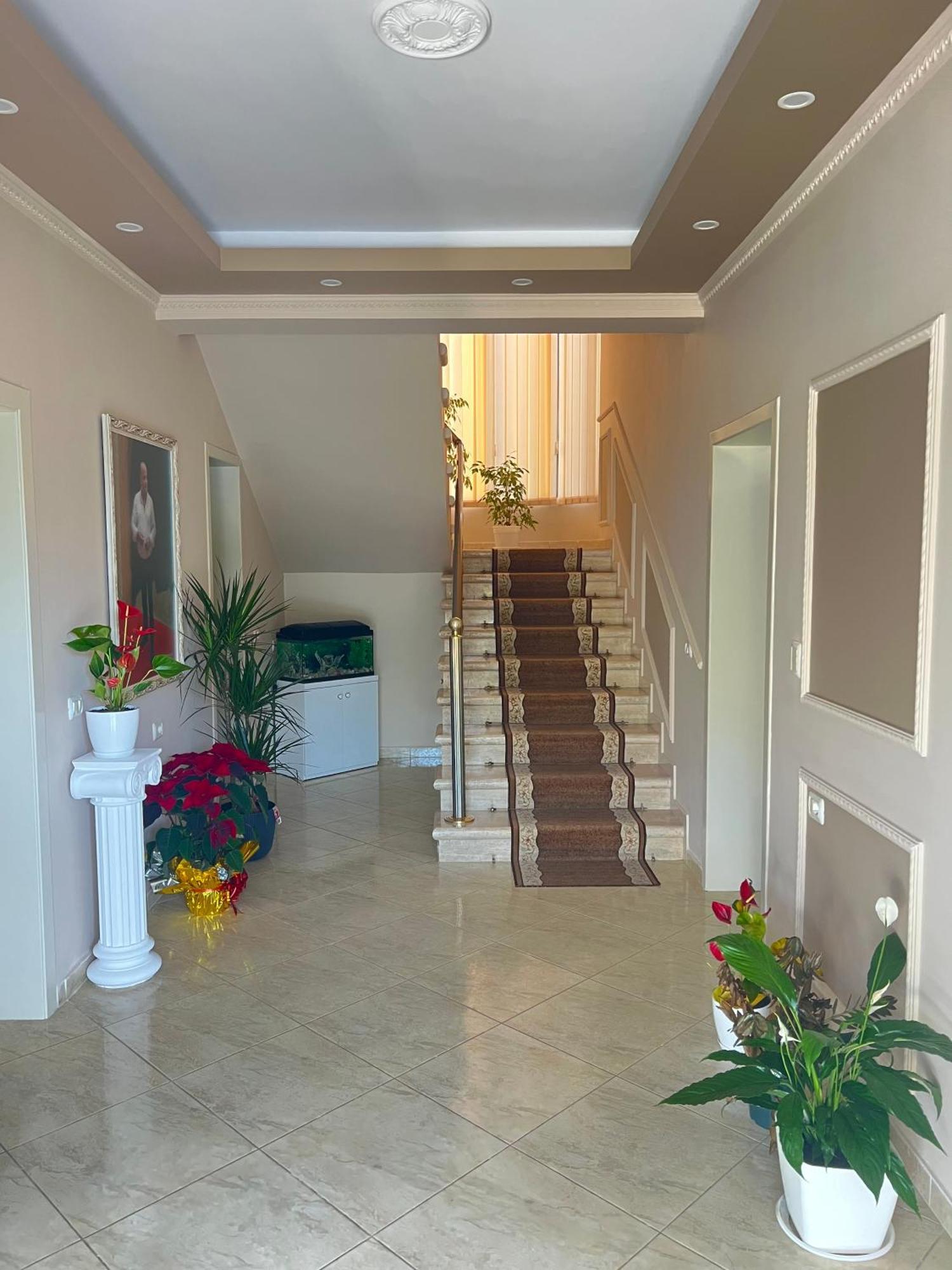 Hotel Vila Arbri Берат Екстер'єр фото